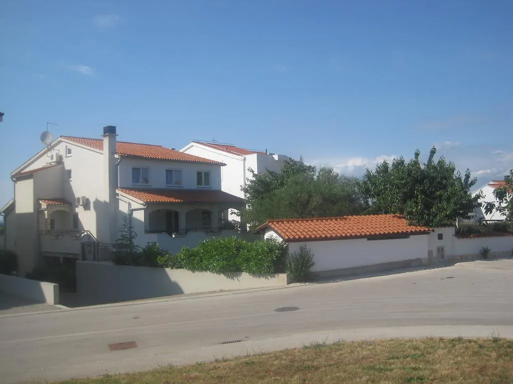 Apartments Tina Pula